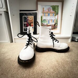 selling Doc Martens white size 9 boots